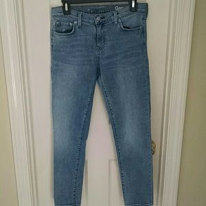 Gap 1969 Cropped Jeans